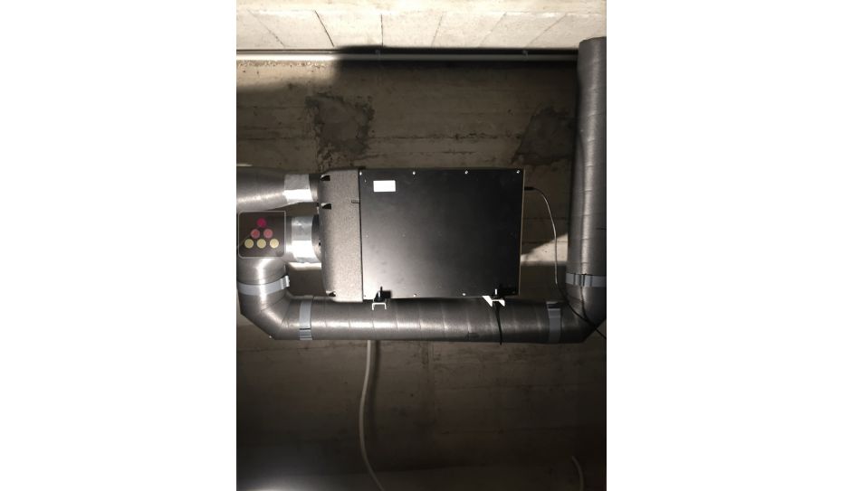 Adaptateur en façade pour installation intérieure, extérieure ou intermédiaire du climatiseur - Monobloc 30 et 48m3