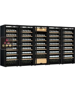 Combiné de 4 caves à vin mono-température et d'une cave multi-usages 3 températures - Porte Full Glass - Présentation inclinée TRANSTHERM