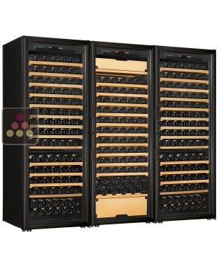 Combiné de deux caves à vin de vieillissement et d'une cave à vin 3 températures de service et de vieillissement - Clayettes coulissantes ARTEVINO